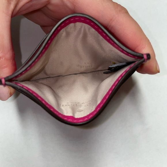 KATE SPADE CARDHOLDER BUYERS APPRECIATION GIVEAWAY - Picture 10 of 11